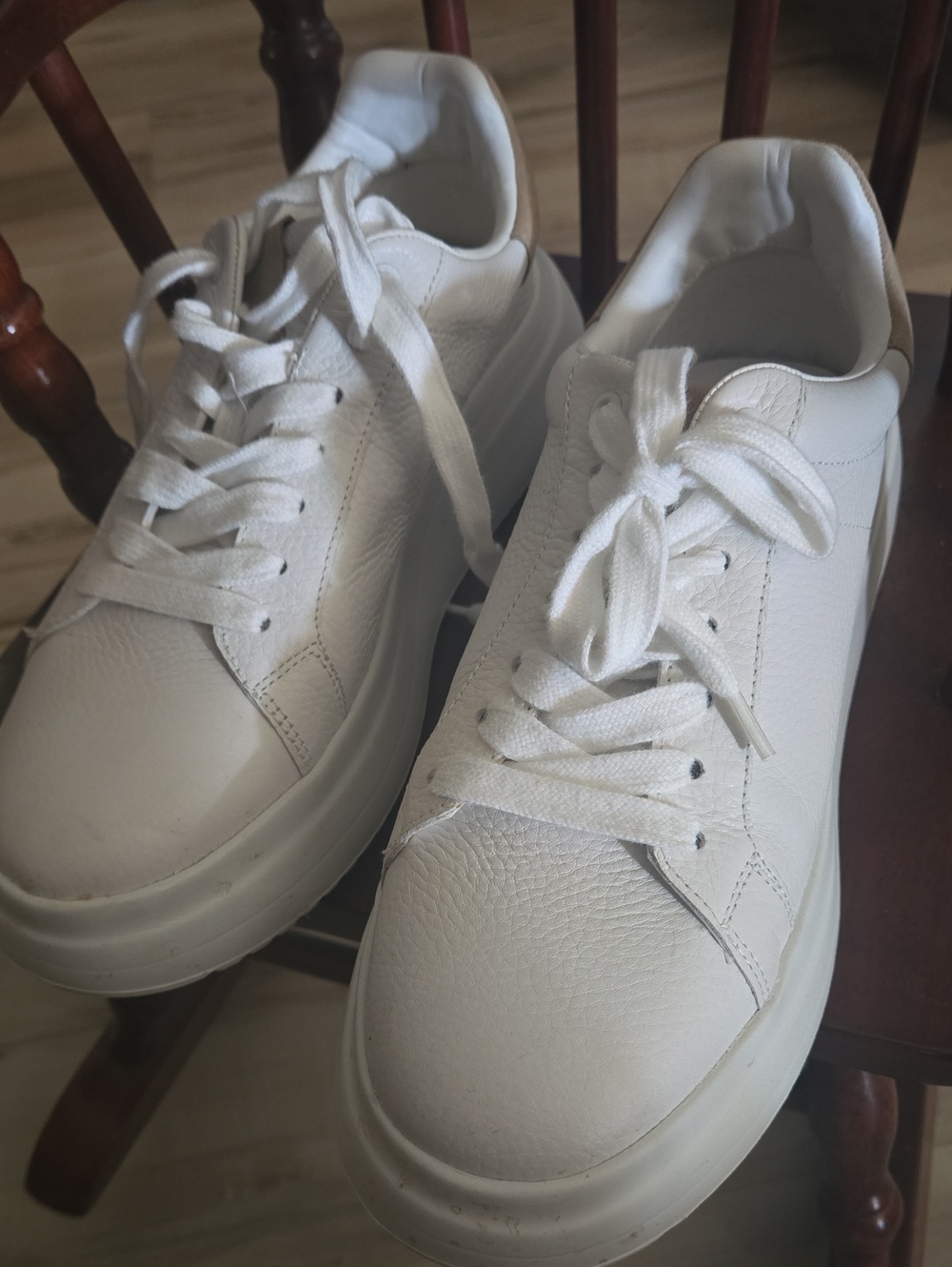 Zara White Sneakers with Beige Heel Tab